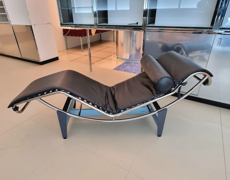 Le Corbusier Liege
Charlotte Perriand
Le Corbusier
Chaise longue basculante